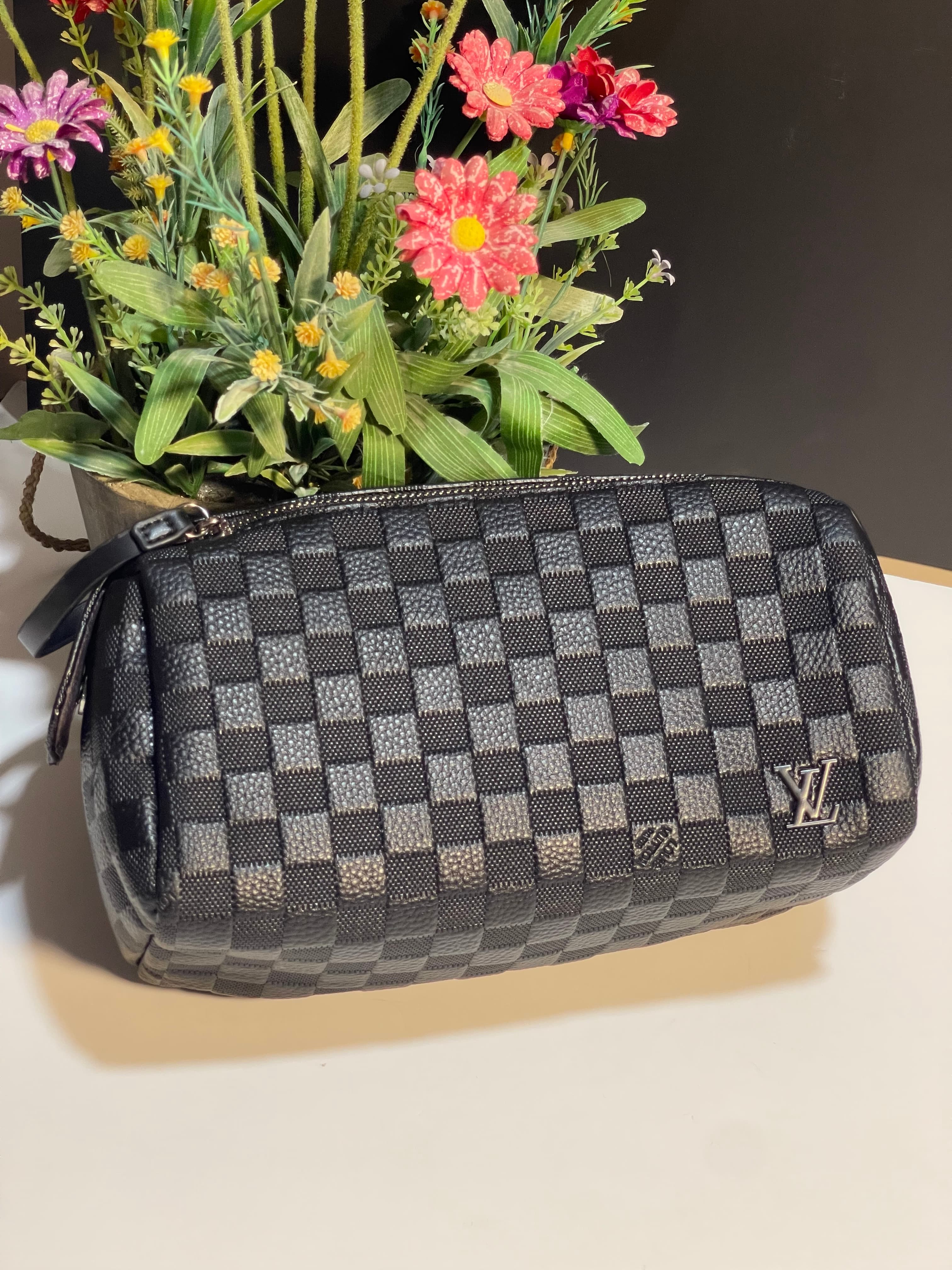 شنطه lv bg5-333