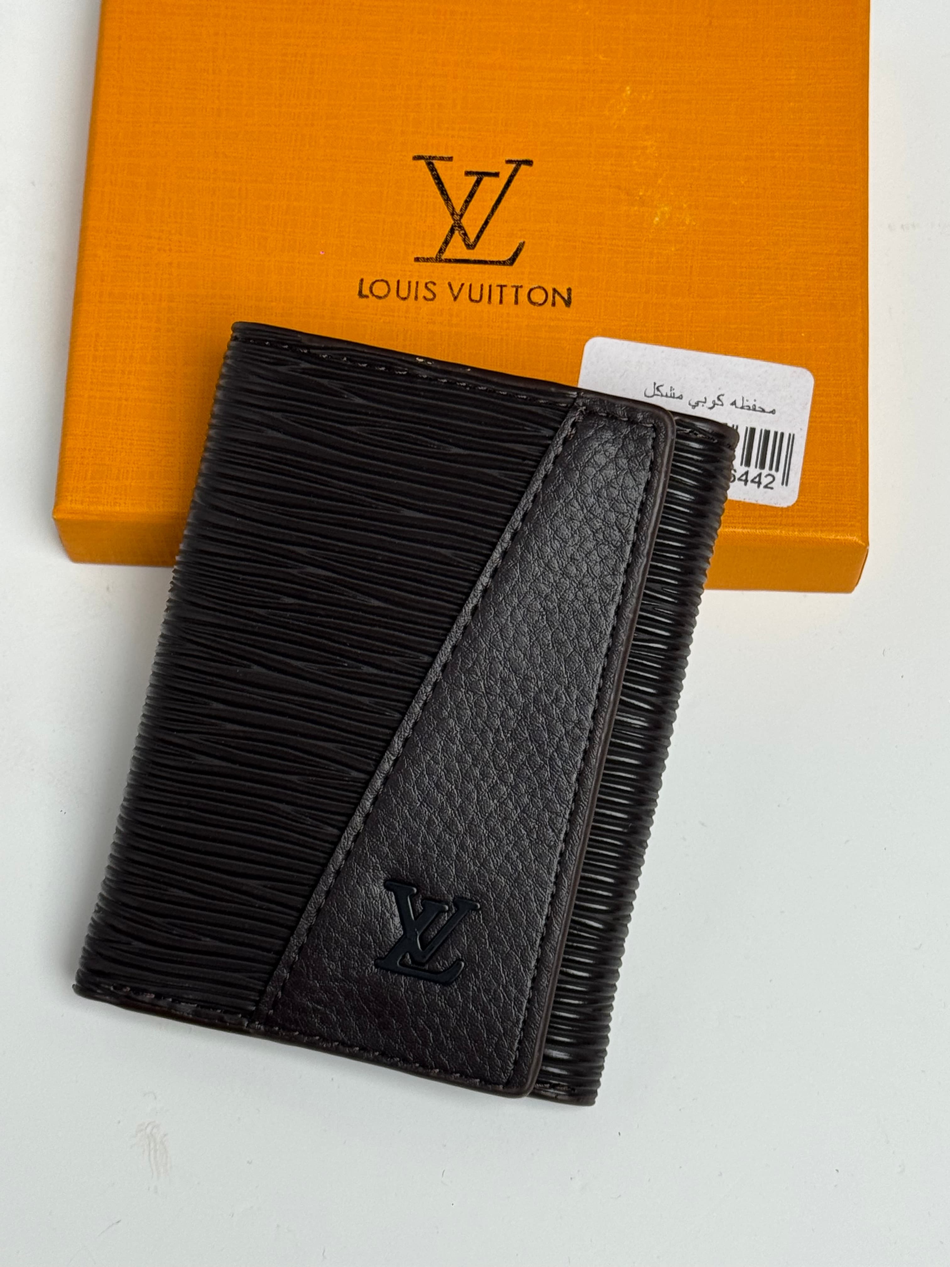محفظه lv-144-601