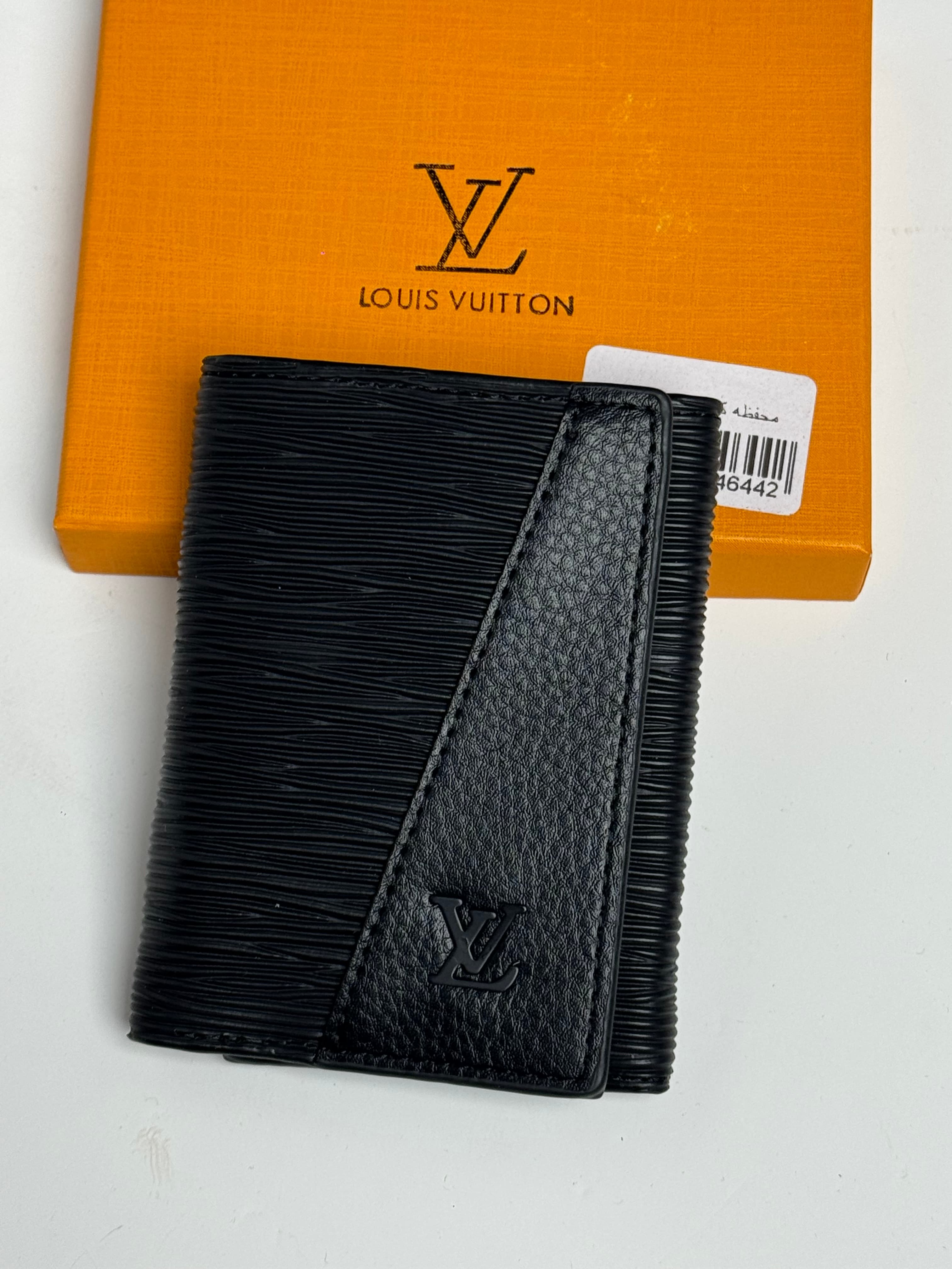 محفظه lv-144-601