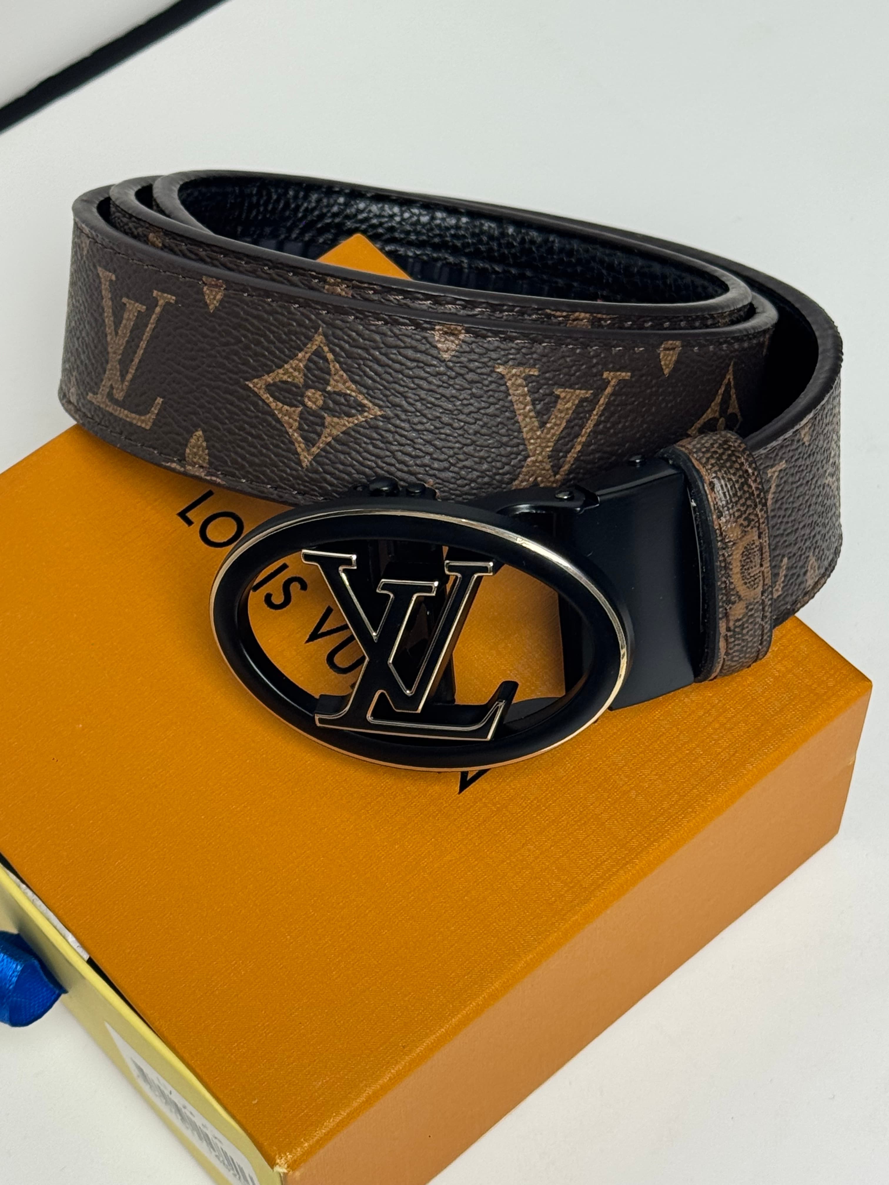 حزام lv كوبي